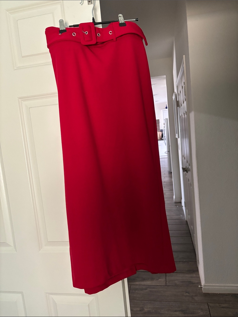 ASHLEY STEWART Red High-Waist Straight Skirt
New without Tags Size 18/20 - Picture 11 of 14